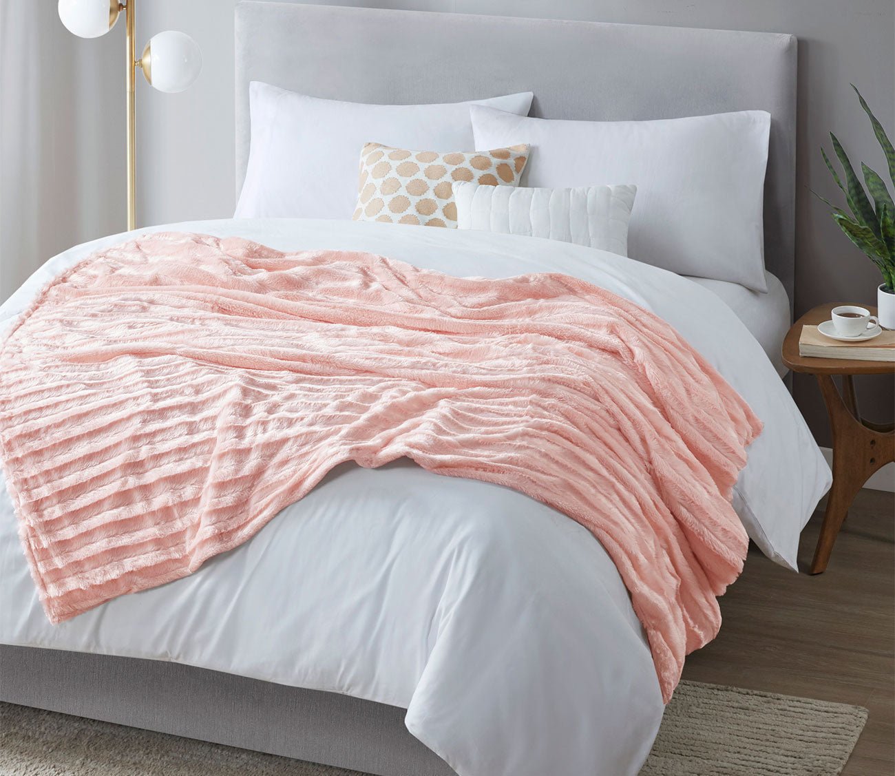 Duke Faux Fur Weighted Blanket by Beautyrest