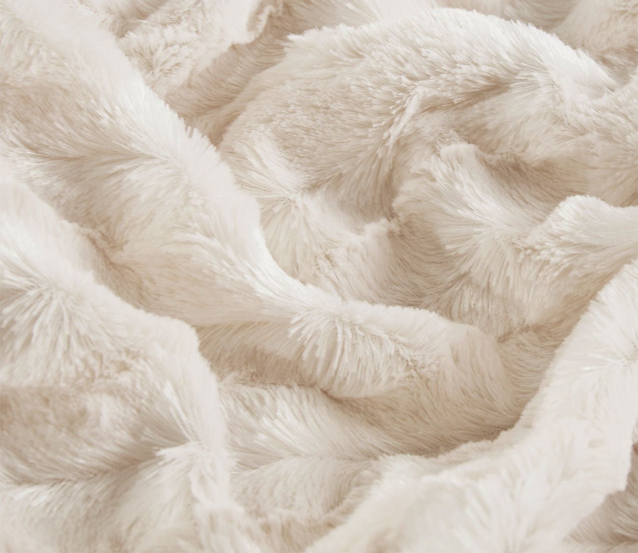 Duke Faux Fur Weighted Blanket by Beautyrest