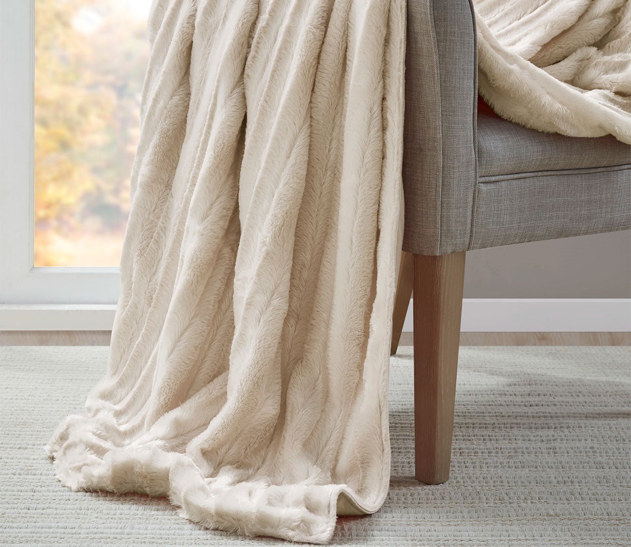 Duke Faux Fur Weighted Blanket by Beautyrest
