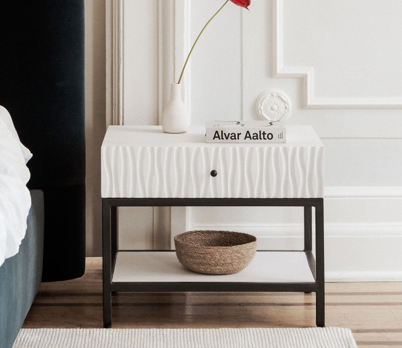 Faceout White Mango Wood 1-Drawer Nightstand
