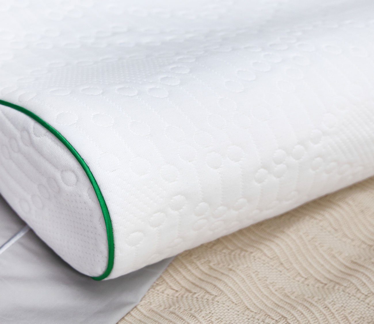 Fresh and Clean Antimicrobial Classic Contour Memory Foam Pillow by Soft-Tex