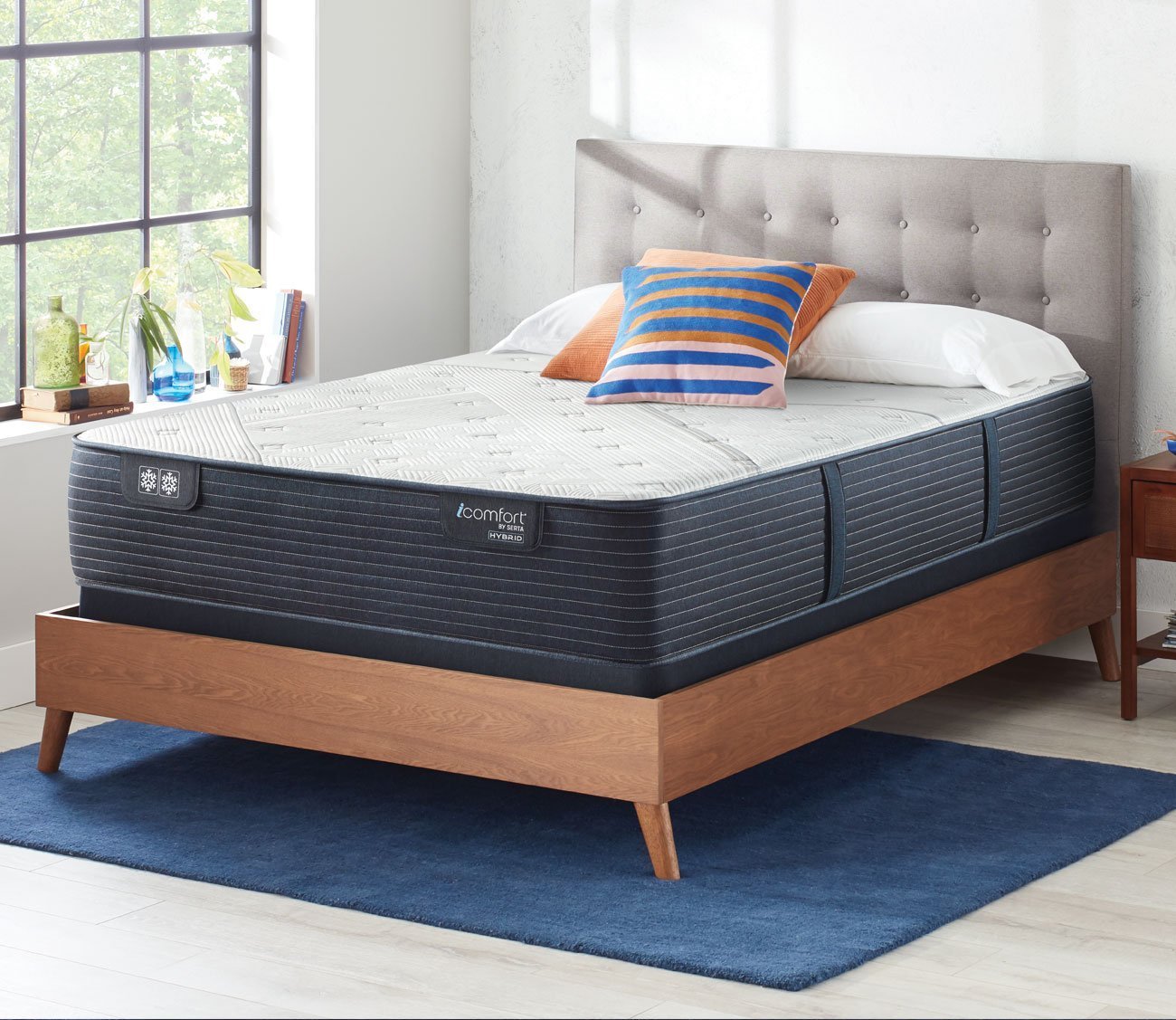 iComfort CF2000 Quilted Hybrid Plush Mattress by Serta