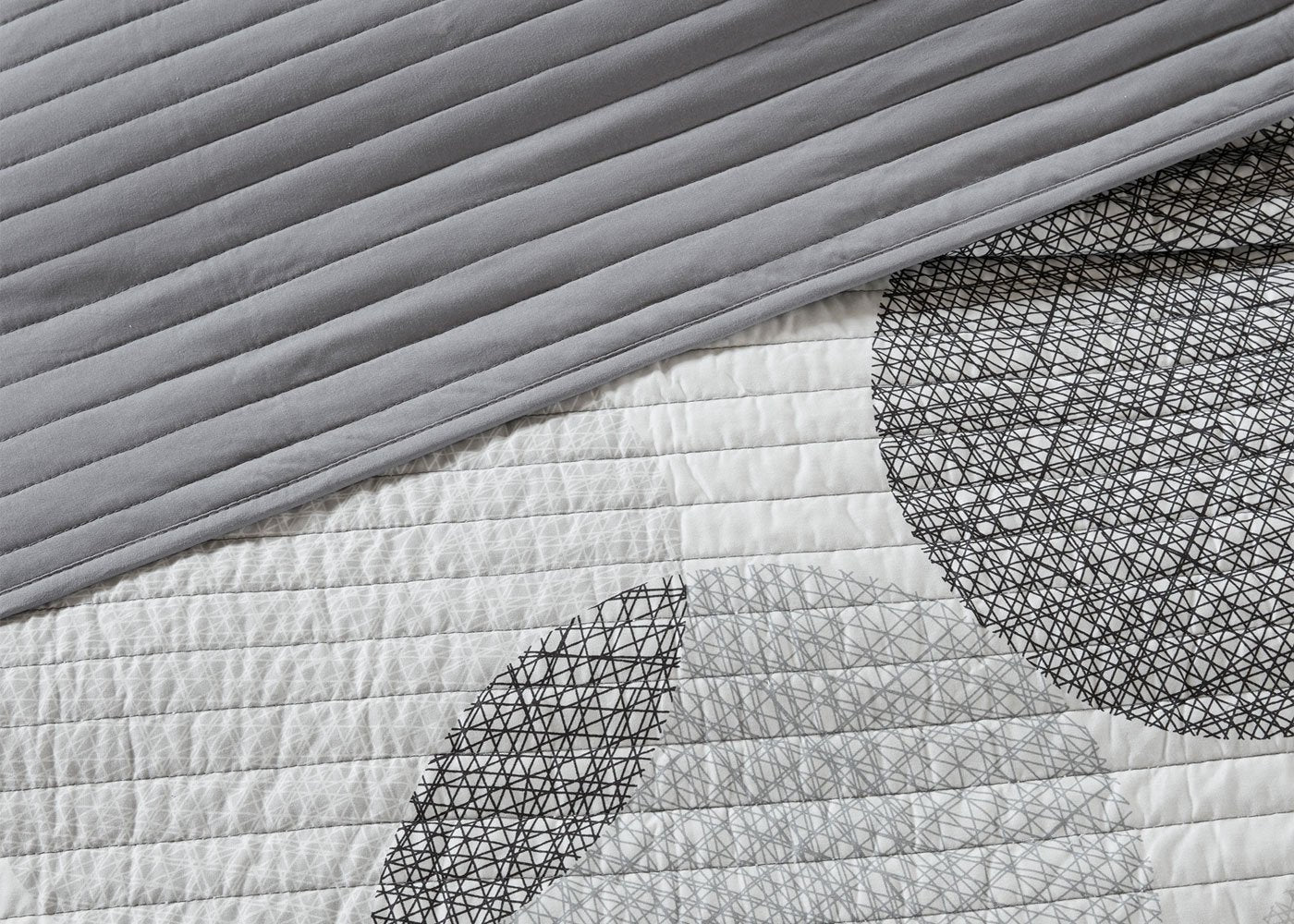 Knowles Reversible Geometric Print Coverlet and Cotton Sheet Set by Madison Park Essentials