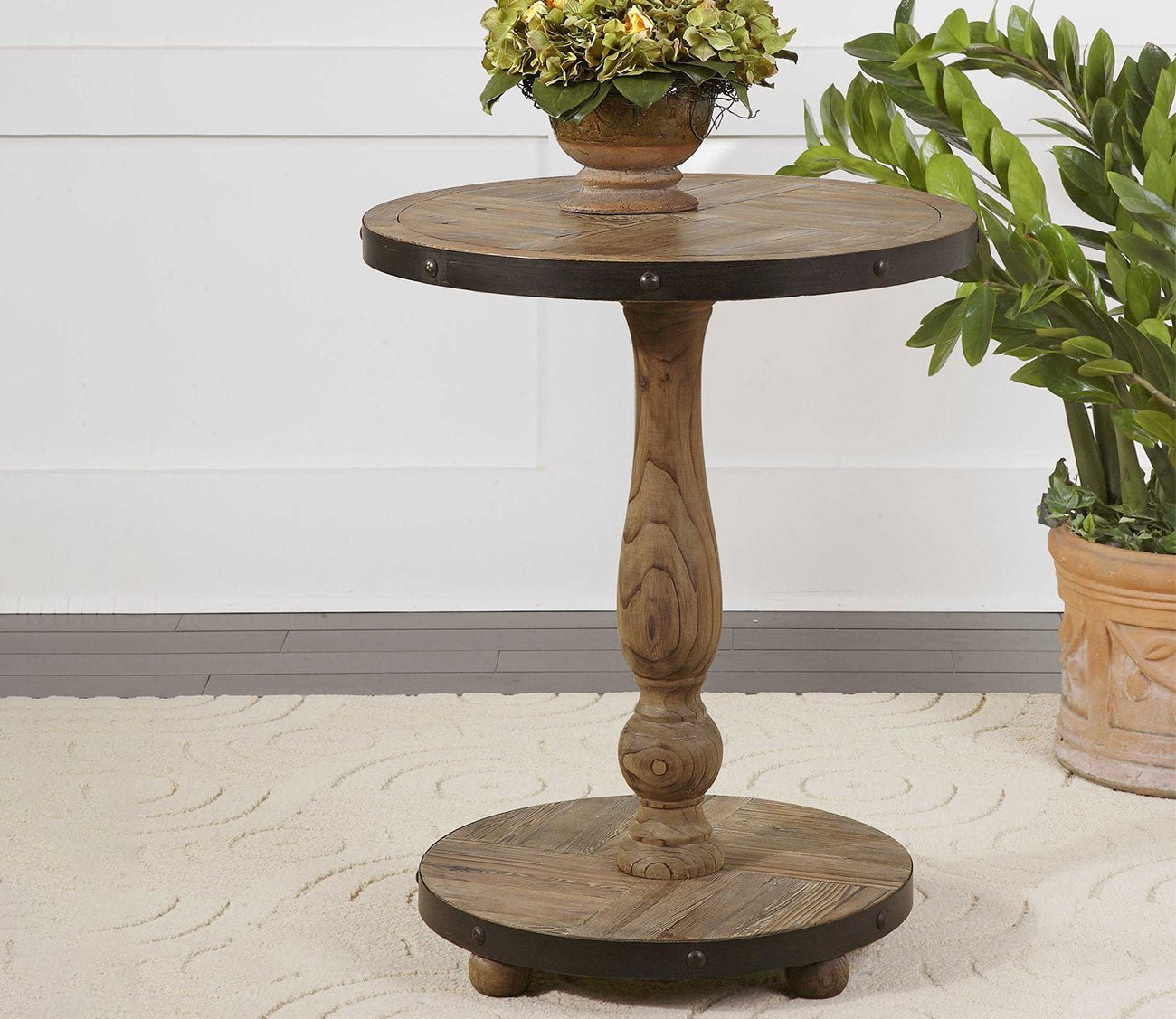 Kumberlin Wooden Round Table