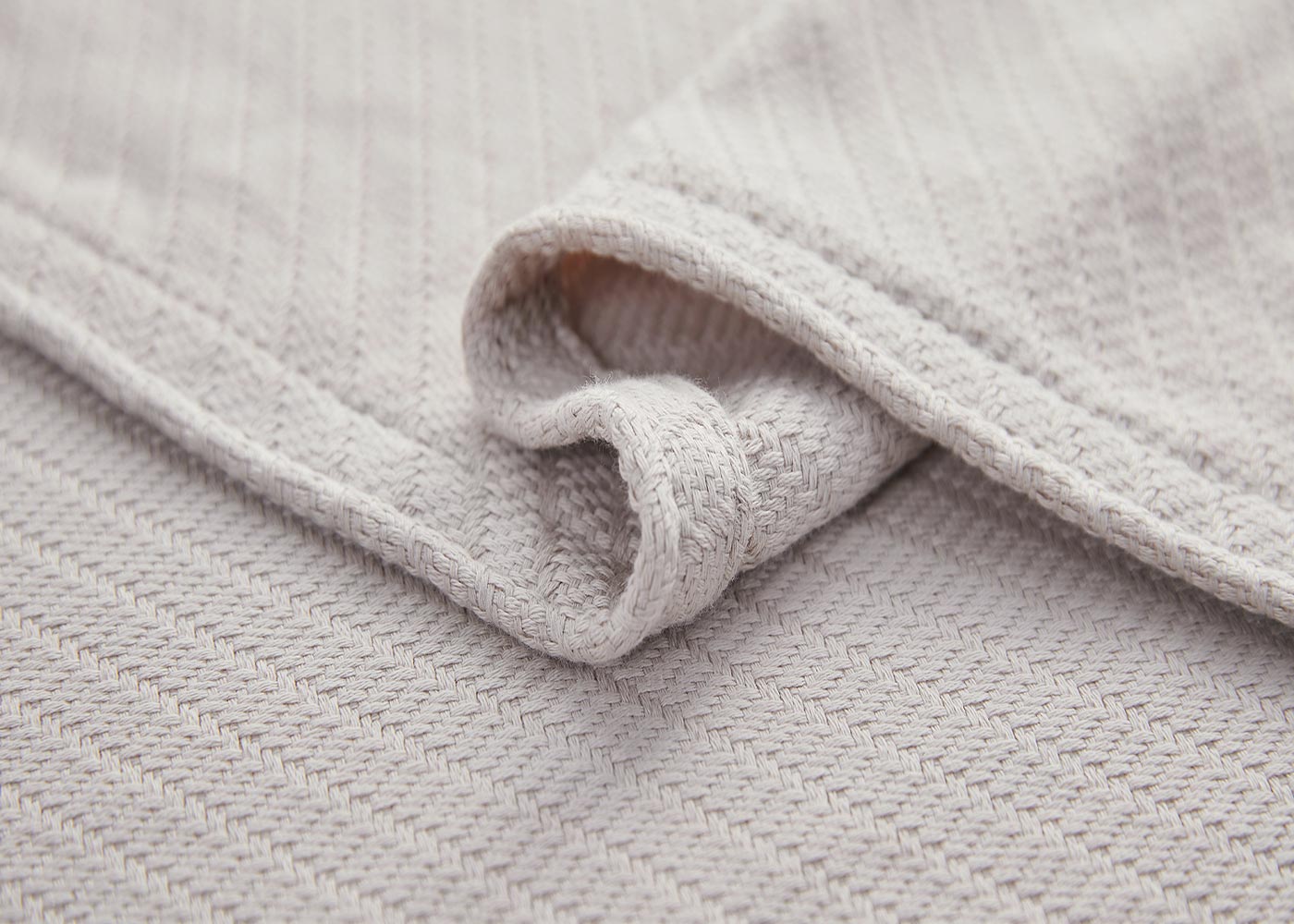 Luxurious Thermal Cotton Blanket by Hotel Grand