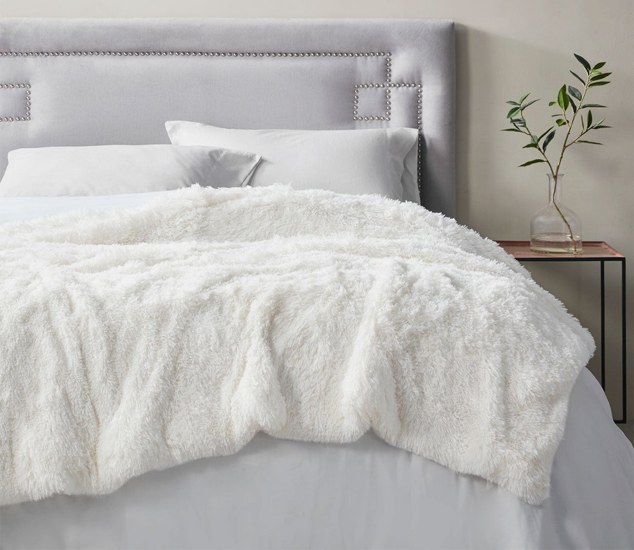 Malea Shaggy Faux Fur Weighted Blanket by Beautyrest