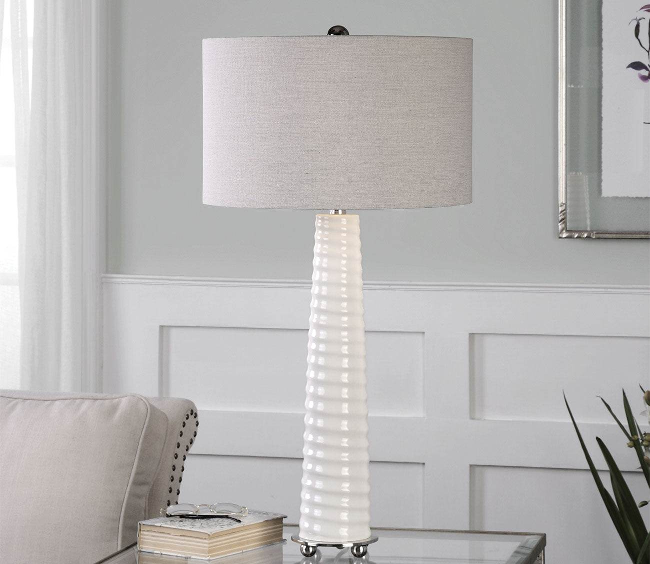 Mavone Gloss White Table Lamp