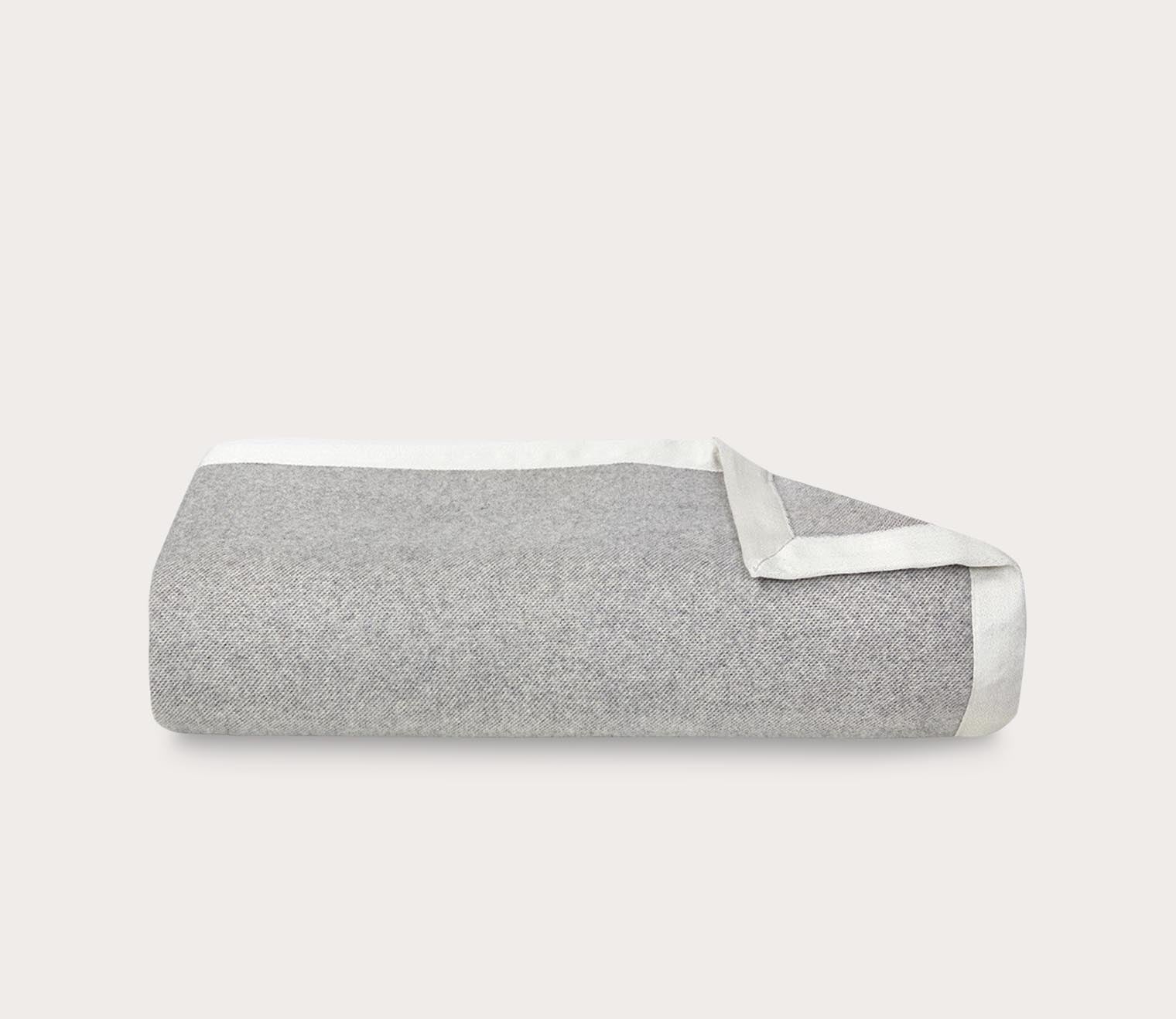 Nymphe Cashmere Blanket