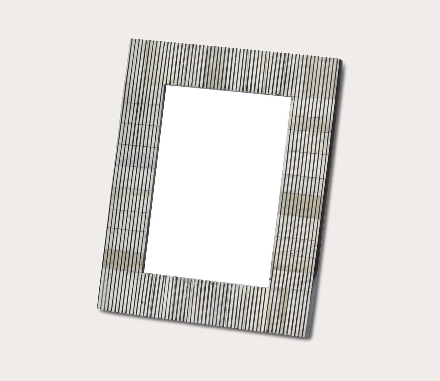 Pin Stripe Bone Frame