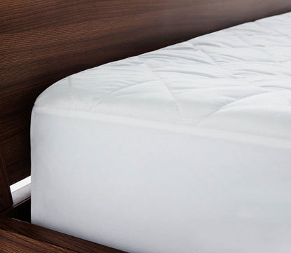 Quilt Tite Down Alternative Waterproof Mattress Protector by Malouf