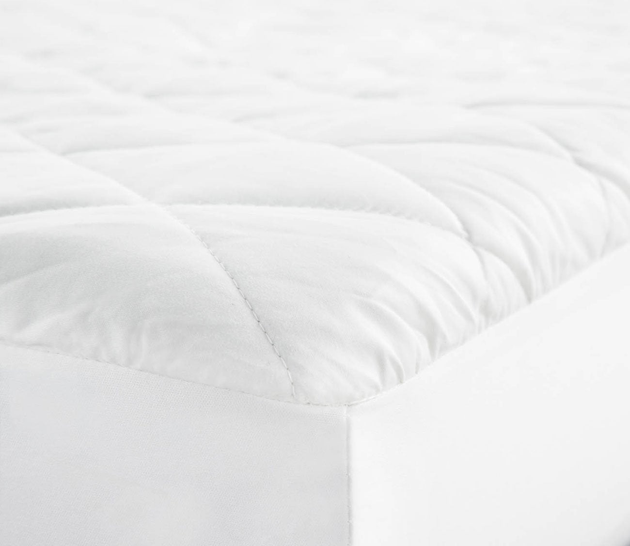 Quilt Tite Down Alternative Waterproof Mattress Protector by Malouf