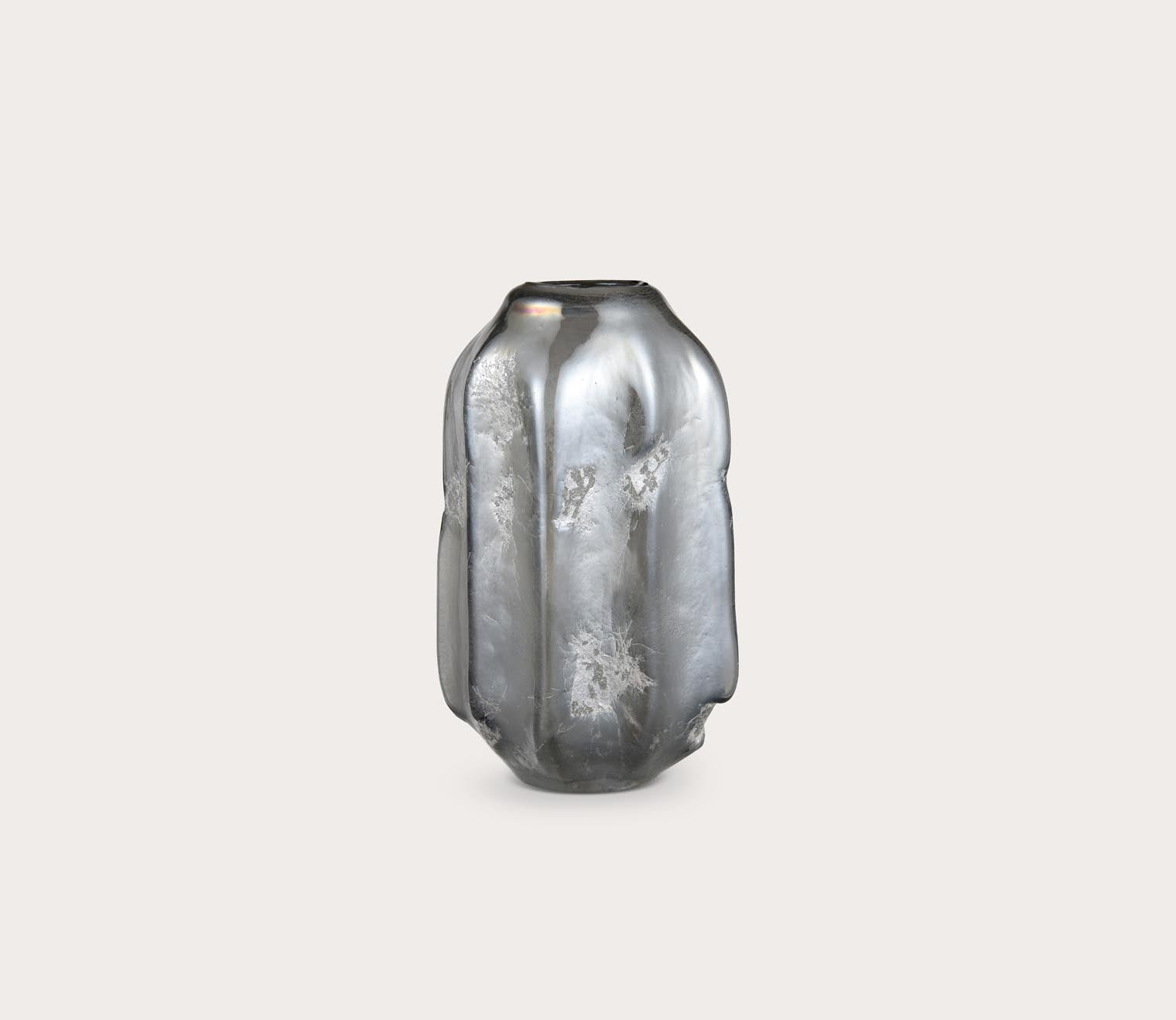 Regard Vase