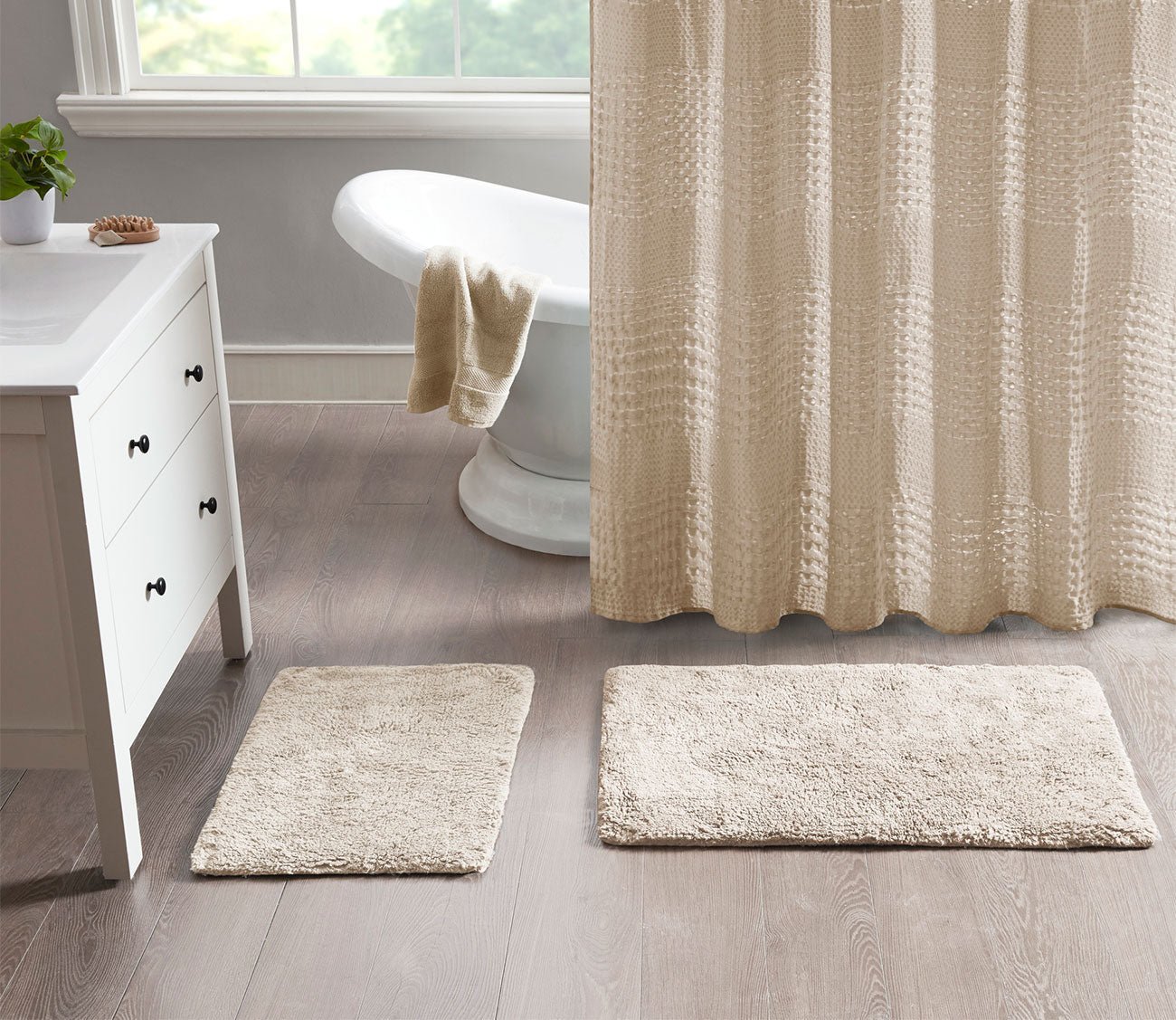 Ritzy Tufted Bath Rug Set by Madison Park Signature