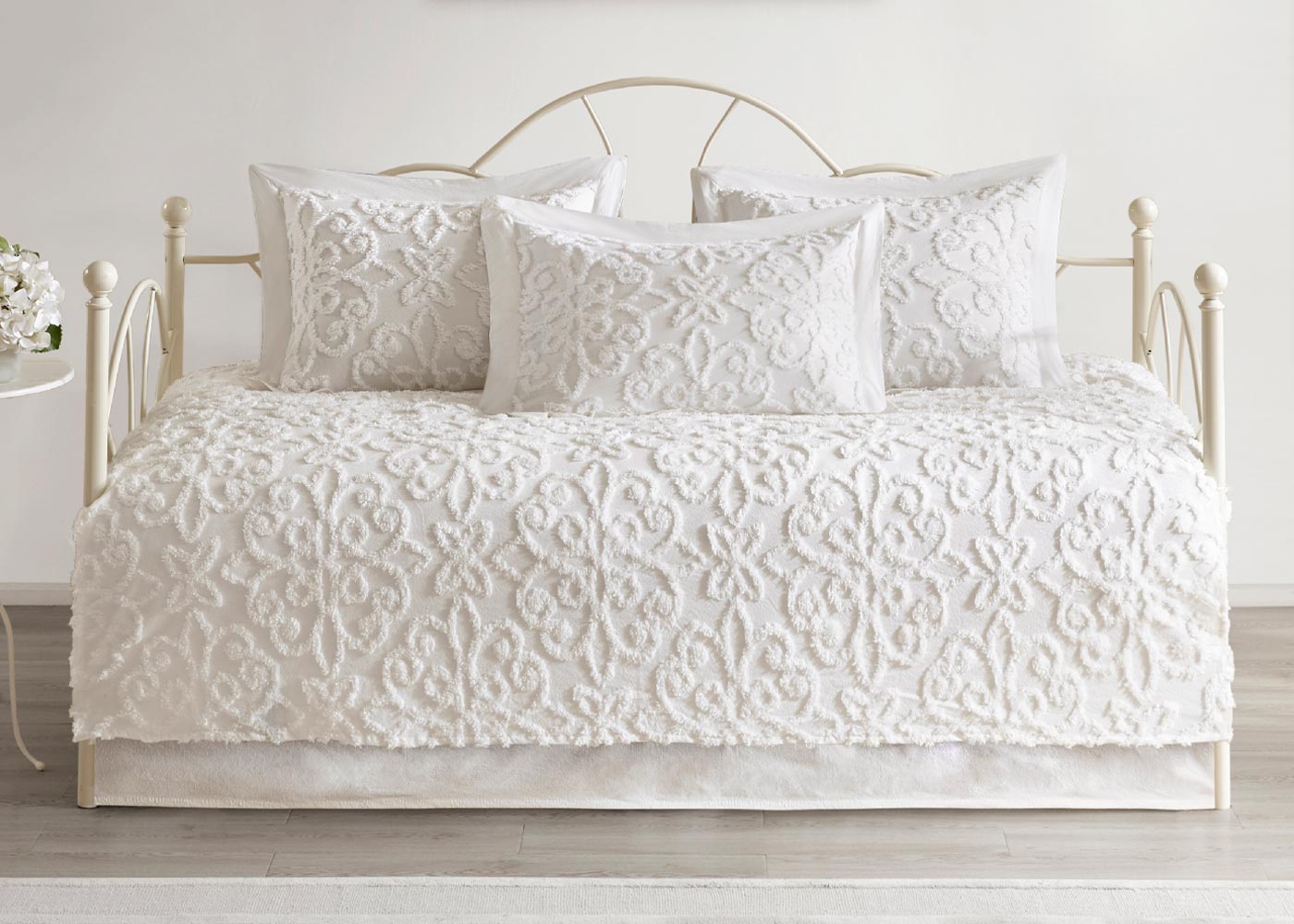 Sabrina Tufted Cotton Chenille 5-Piece Daybed Cover Set