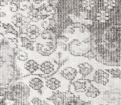 Sofia Traditional Distressed Oriental Rug by Oriental Weavers