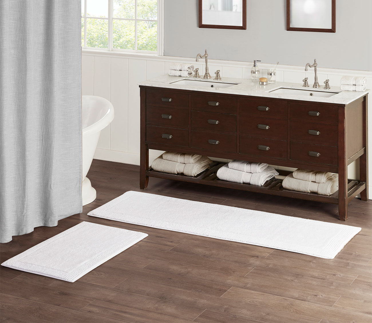 Splendor Reversible Bath Rug by Madison Park Signature