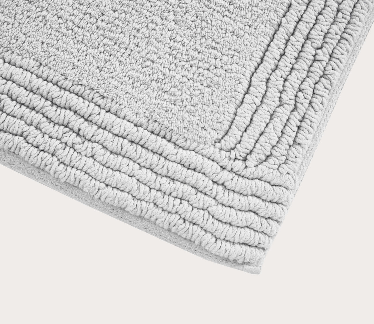 Splendor Reversible Bath Rug by Madison Park Signature