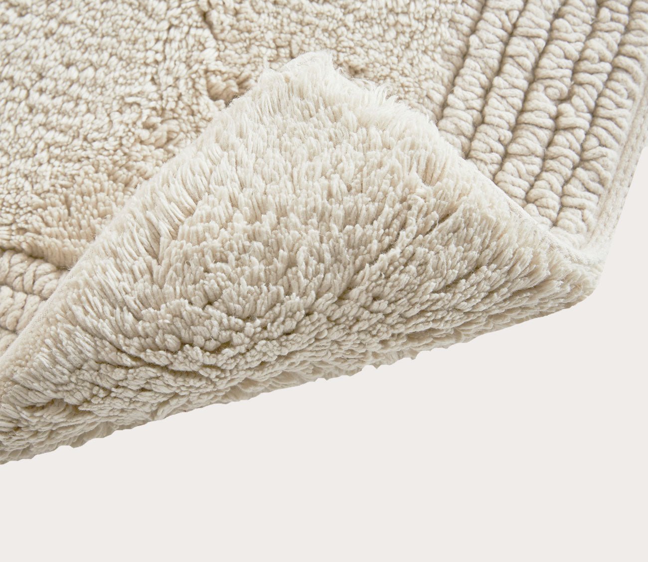 Splendor Reversible Bath Rug by Madison Park Signature
