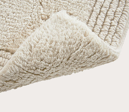 Splendor Reversible Bath Rug by Madison Park Signature