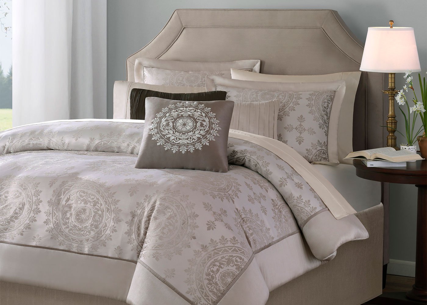 Tiberon 12-Piece Jacquard Comforter and Cotton Sheet Set