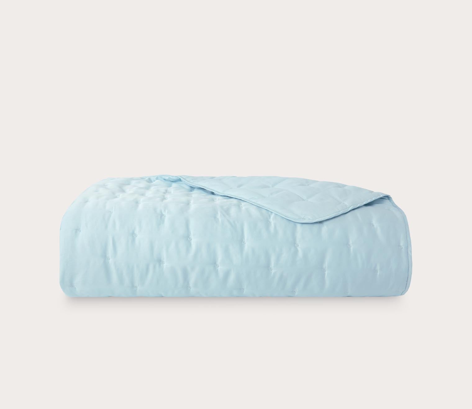 Triomphe Organic Cotton Sateen Counterpane Bedspread by Yves Delorme