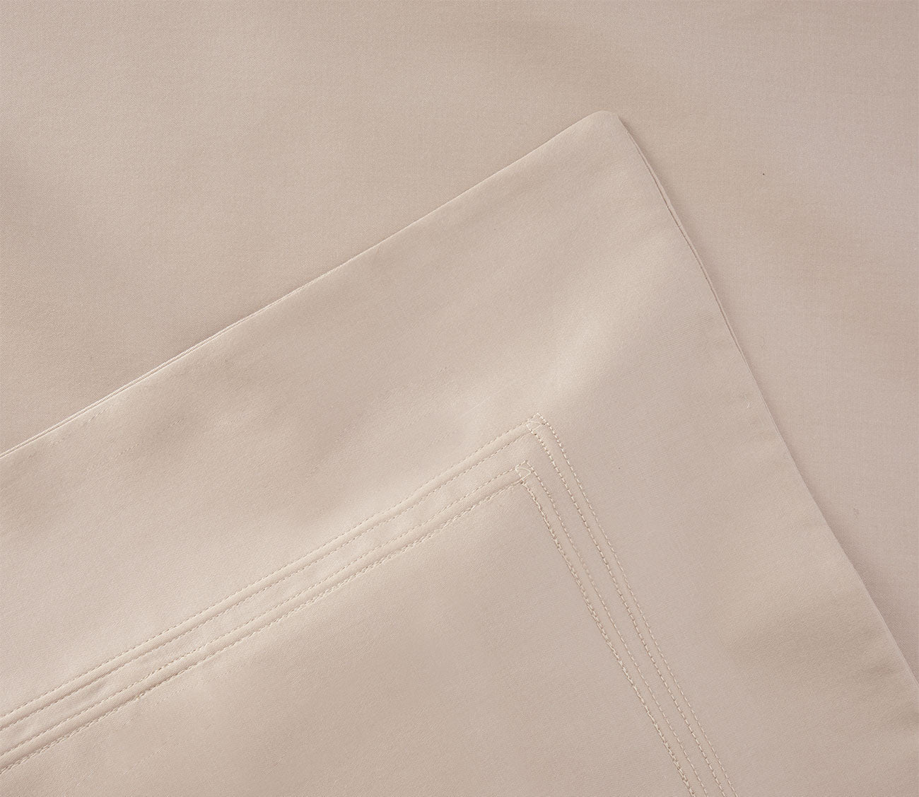 Triomphe Organic Cotton Sateen Duvet Cover by Yves Delorme