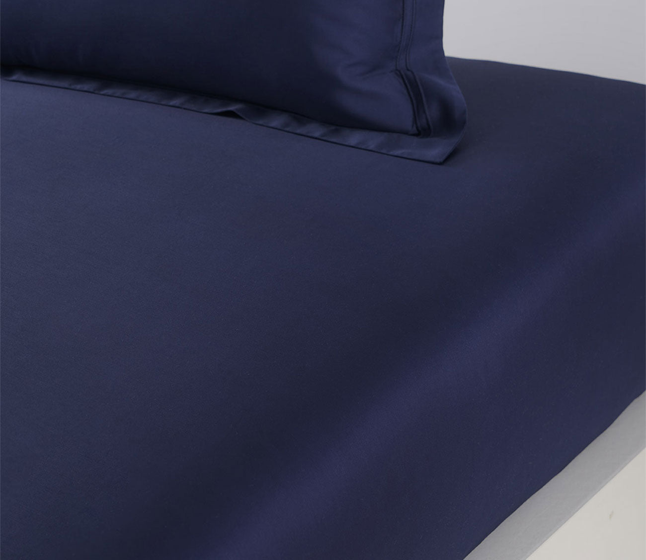 Triomphe Organic Cotton Sateen Fitted Sheet
