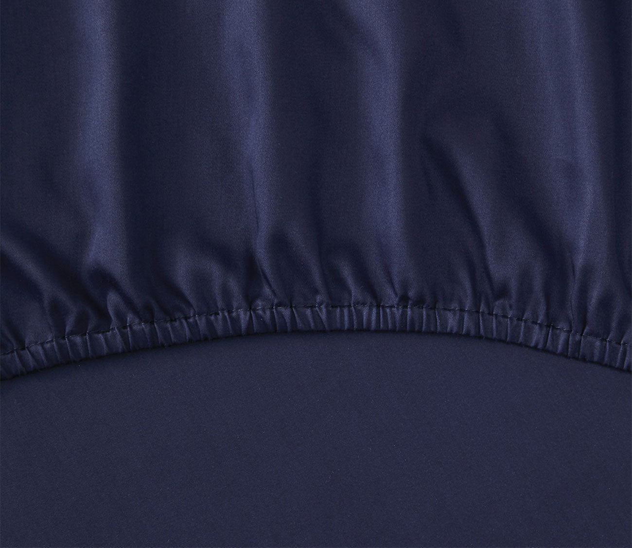 Triomphe Organic Cotton Sateen Fitted Sheet by Yves Delorme