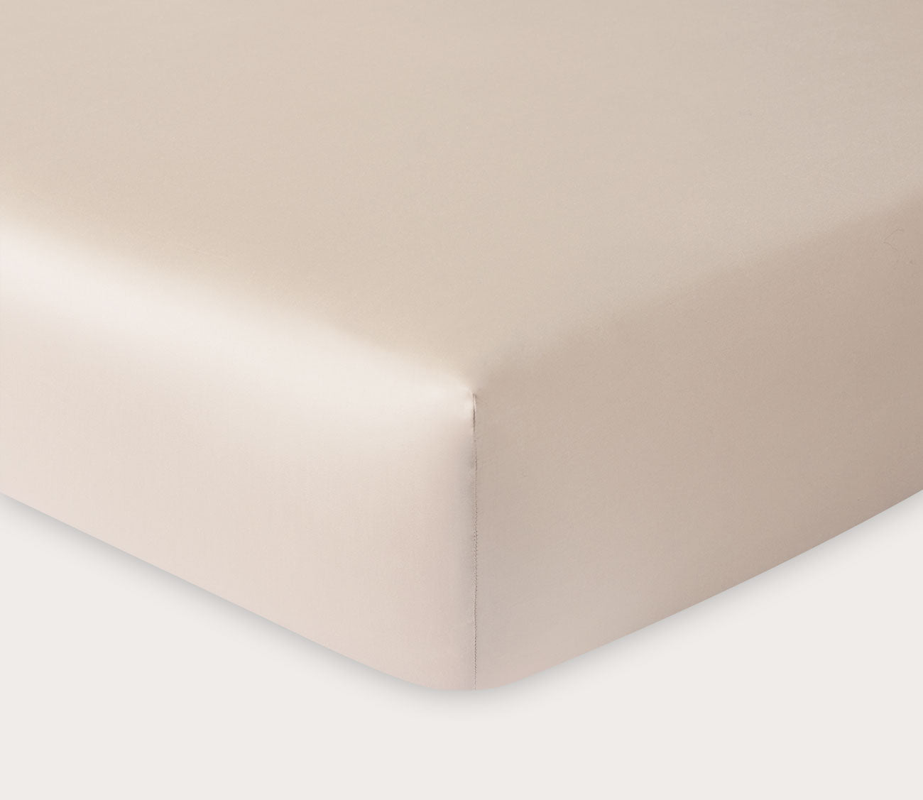 Triomphe Organic Cotton Sateen Fitted Sheet by Yves Delorme