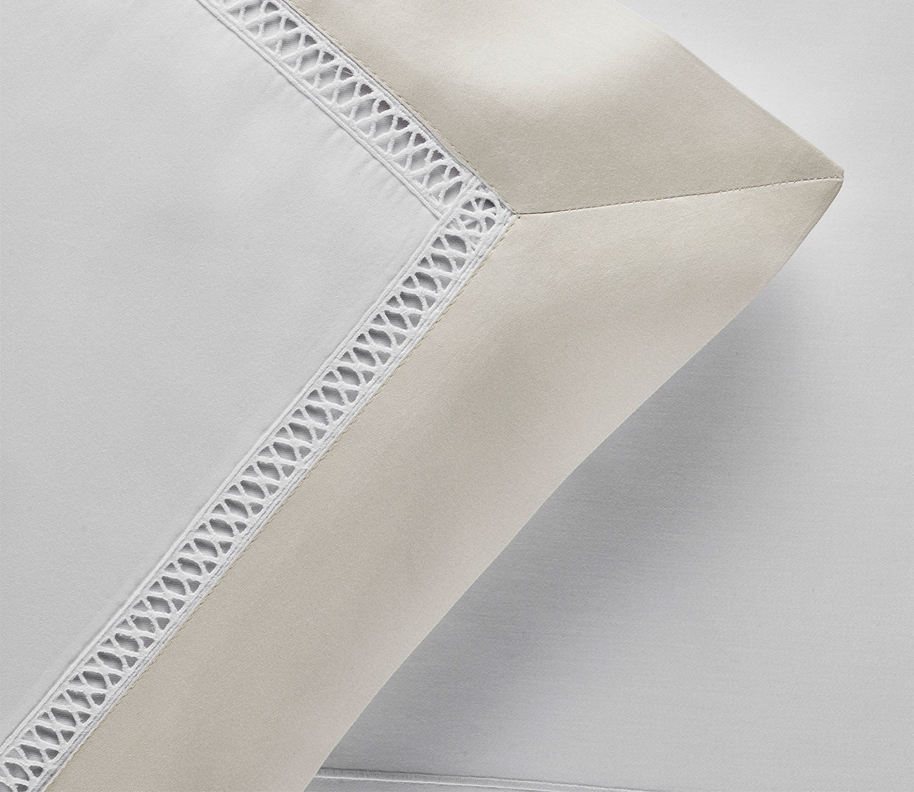 Walton Organic Cotton Sateen Pillowcase by Yves Delorme