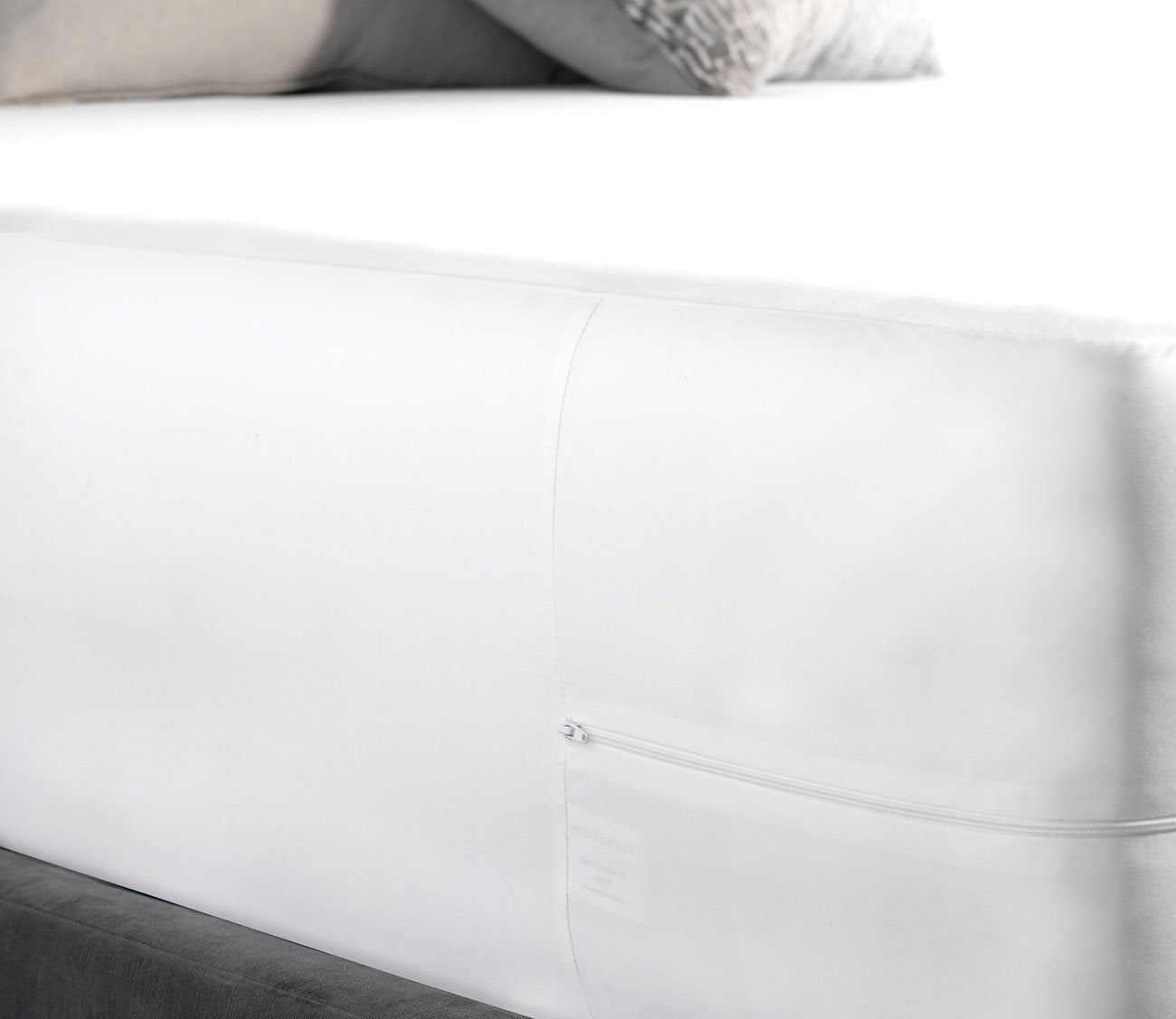 Weekender Hotel-Grade Waterproof Mattress Encasement by Malouf